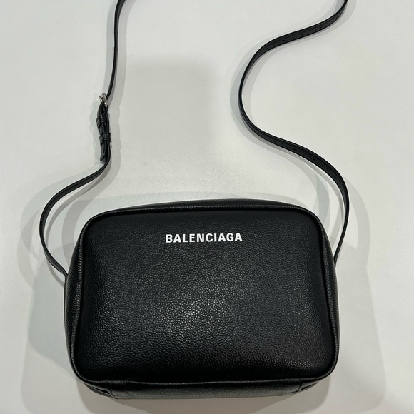 Balenciaga Everyday Camera Crossbody Bag - Picture 2 of 8